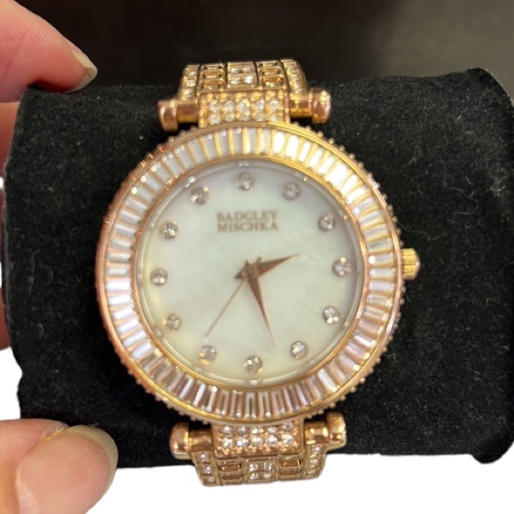 BADGLEY MISCHKA rose gold with Swarovski crystal watch - Picture 2 of 9